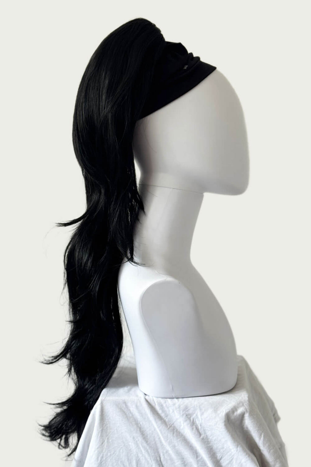 Clip-in ponytail hairpiece extension: Olivia black 1B