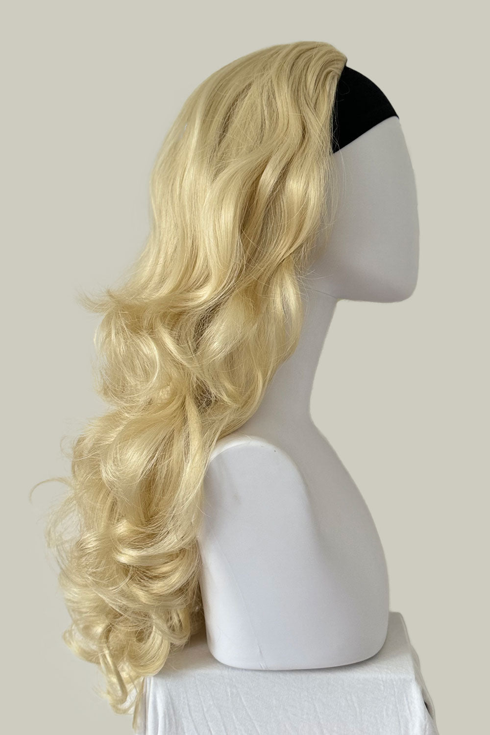 Curly blonde half wig hairpiece extension (3/4 wig), long: Meana champagne blonde 613