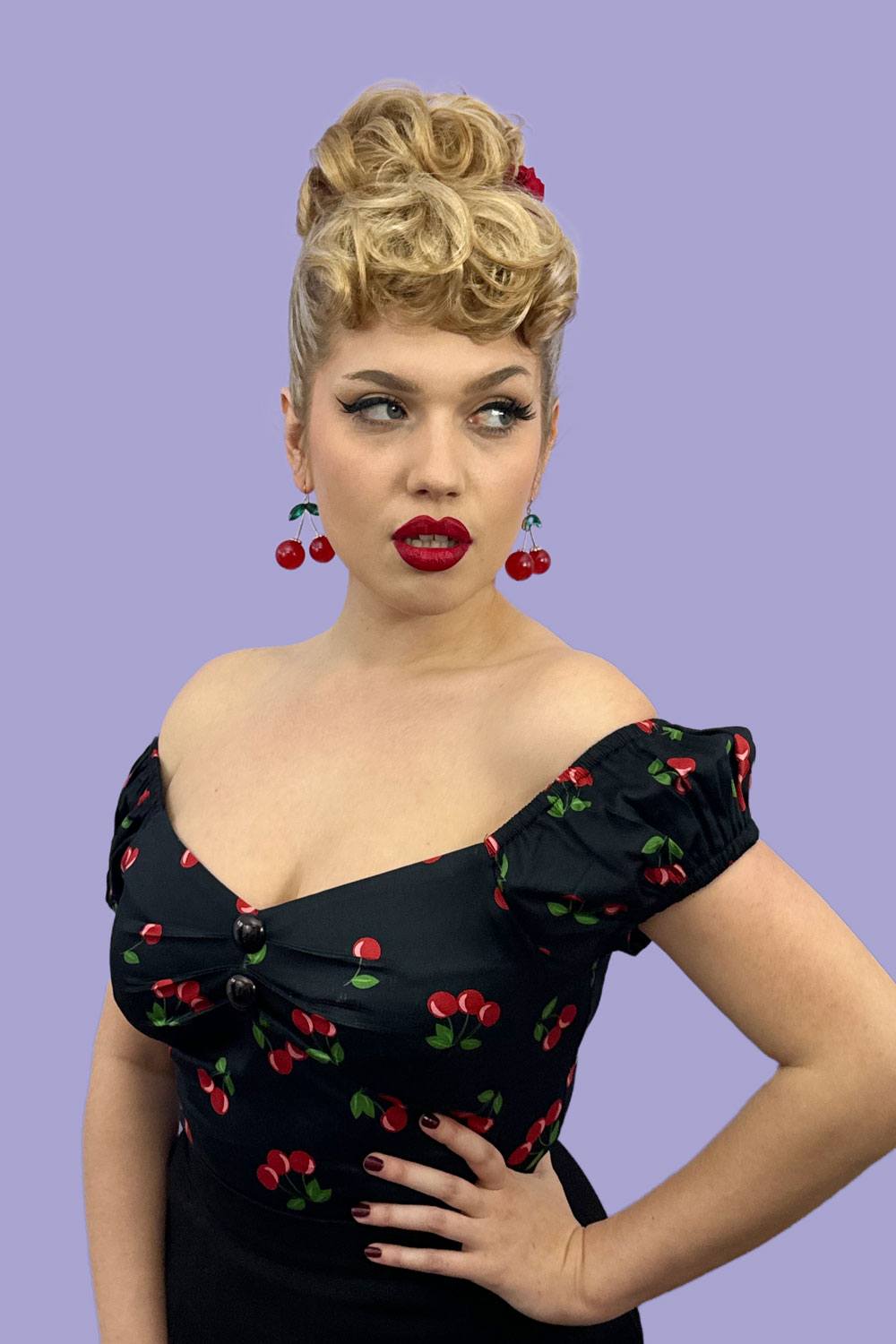 Curly bun hairpiece, rockabilly style: Toni blonde 613T24