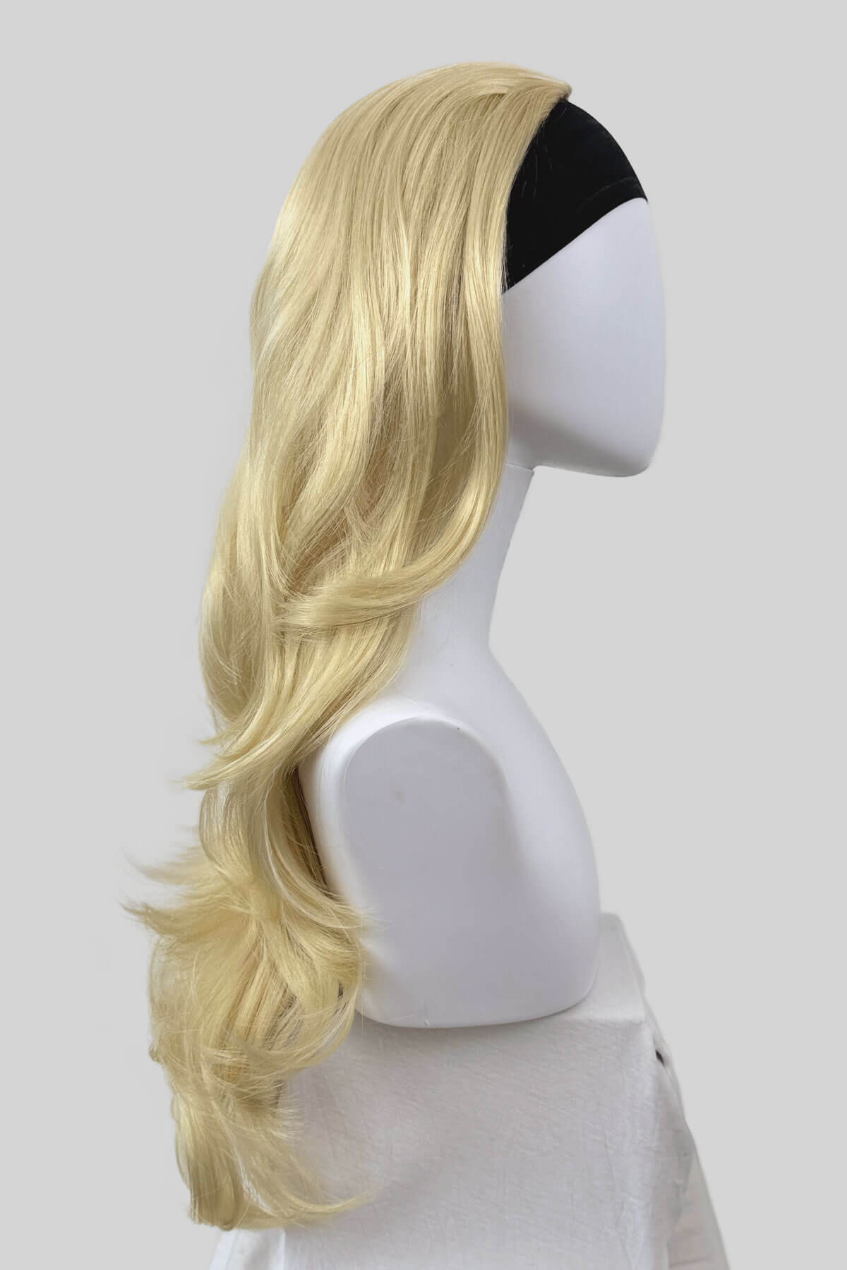 Long blonde half wig hairpiece (3/4 wig) loose curls seen from the side: Frankii creamy blonde 613 