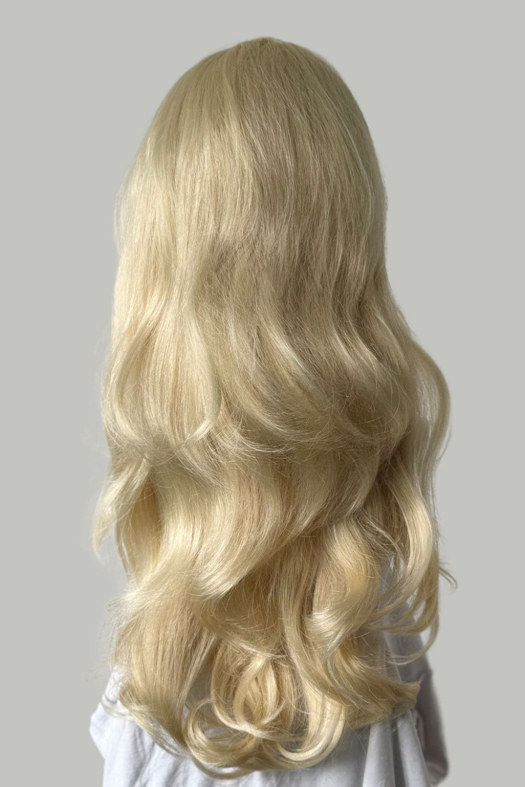 Blonde half wig hairpiece (3/4 wig), loose curls: Suki creamy blonde 613