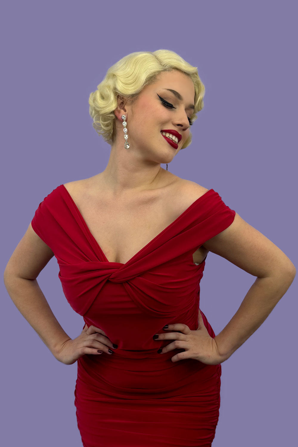 Blonde pinup wig, lace front, vintage style: Odette champagne blonde 613