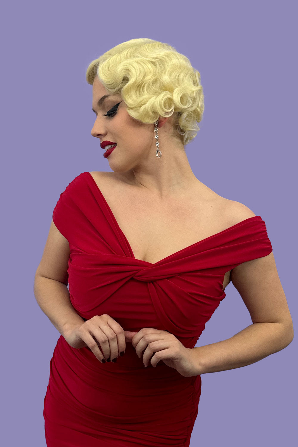 Blonde pinup wig, lace front, vintage style: Odette champagne blonde 613