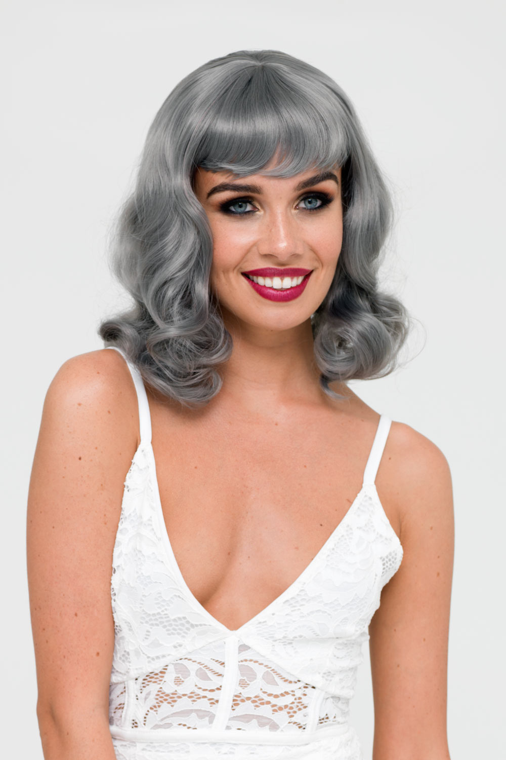 Silver-grey pinup style wig with long waves and short fringe, 1950s style: Dotty